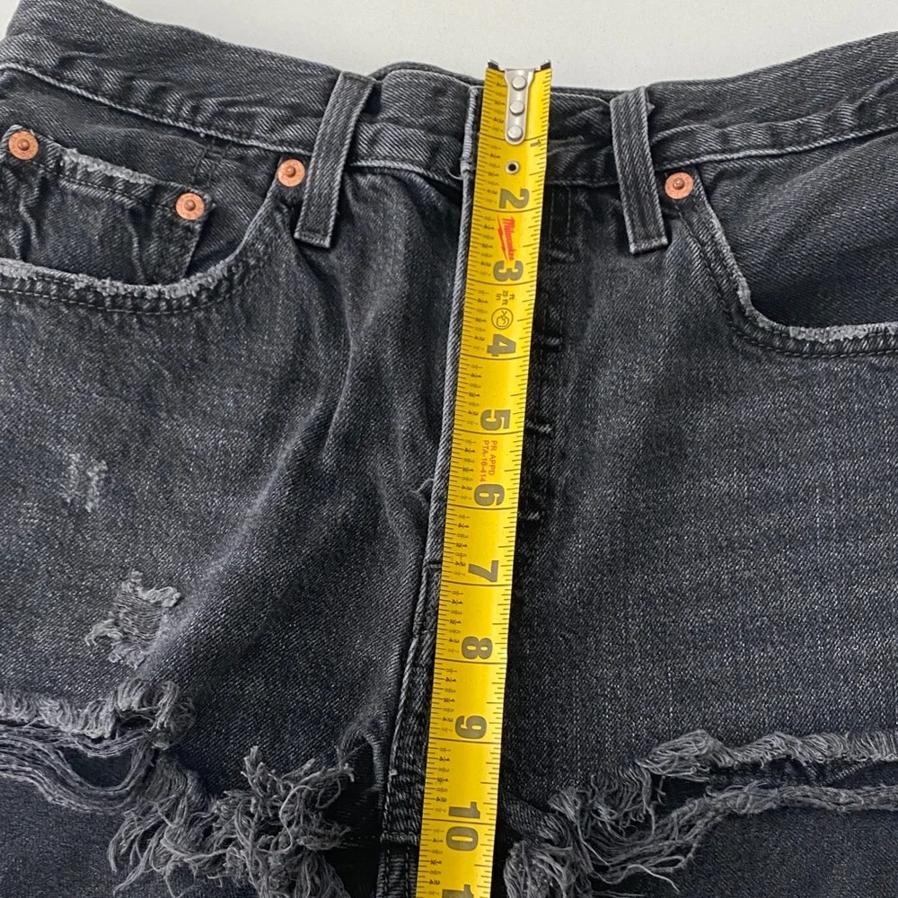 Levi’s 501 Edgy Black Frayed Denim Shorts - Picture 9 of 9